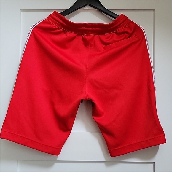 Men's Nike Taped Collection Shorts - Picture 2 of 2